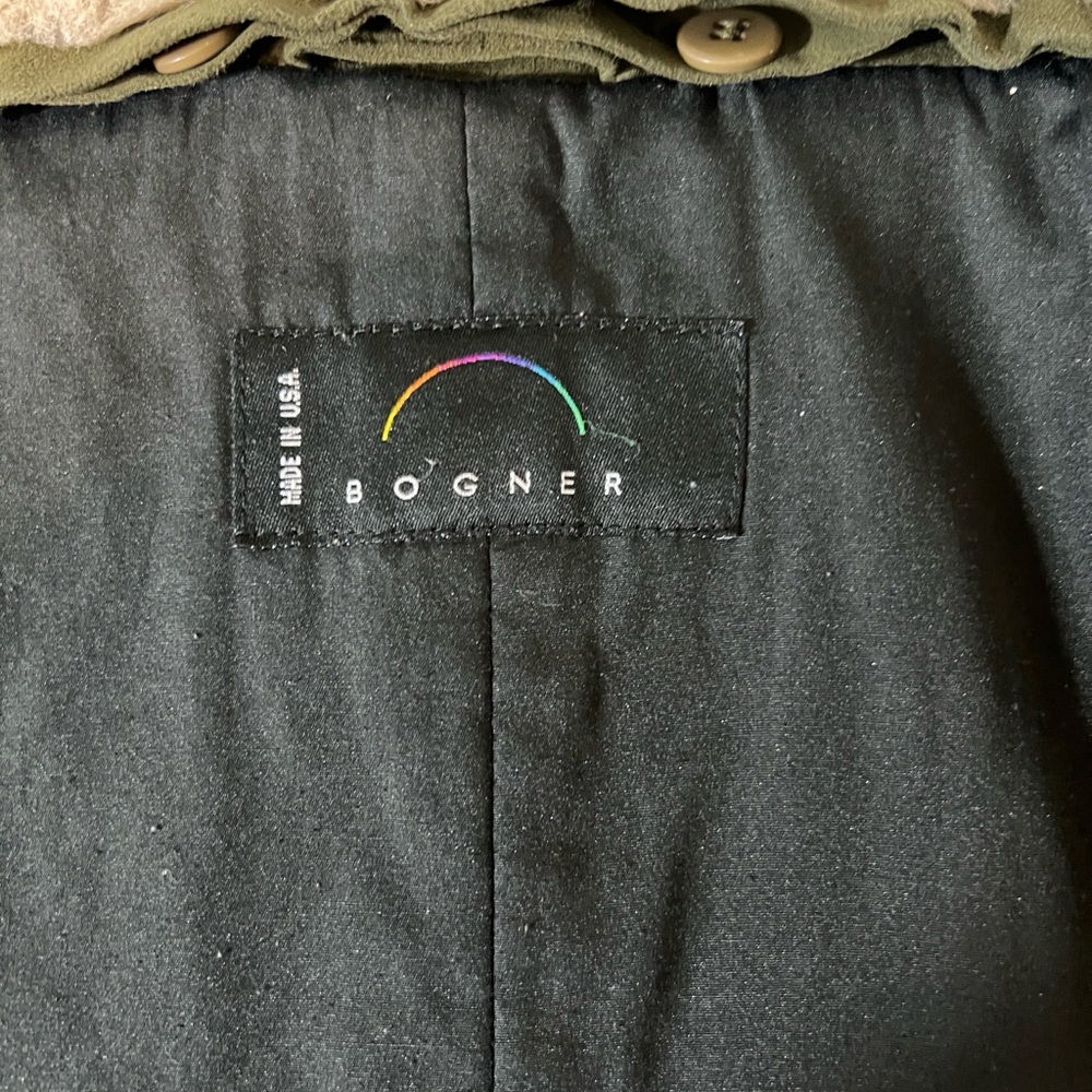 Vintage Bogner Olive Green Women's Ski Jacket with White Embroidery - Picture 15 of 16